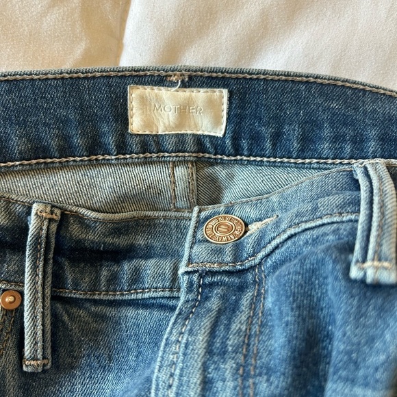 The Runaway Weekender Mother Denim - Picture 5 of 10